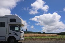 キャンピングカー車中泊で楽しむ！夏の北海道、富良野旅