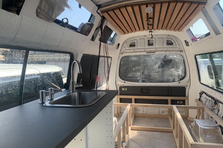 バンライフの始め方〜キャンピングカーDIY編その3〜 | Carstayの情報発信メディアVANLIFE JAPAN